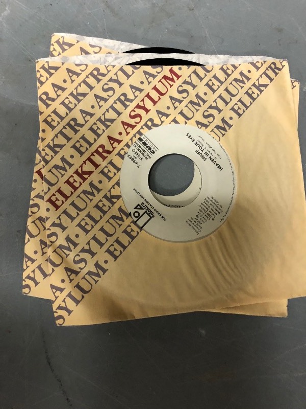 lot 7 image: Box and Tote full of 45s - SEE IMAGES