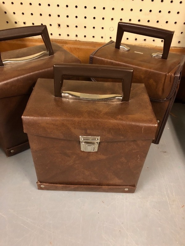 lot 41 image: Lot of 3 45 - 7 vintage record Cases