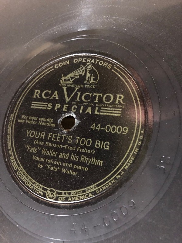 lot 53 image: Wooden Box full of Jazz 78s - Fitzgerald - Duke Ellington - Fats Waller - Lionel Hampton