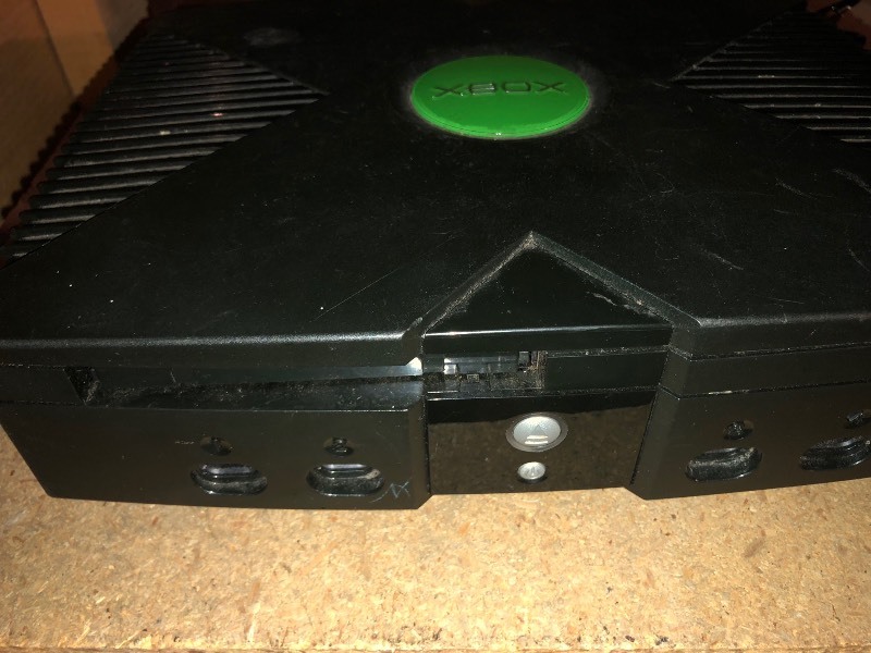 lot 102 image: Older Xbox with 2 Controllers - 2 Games and Duffle Bag