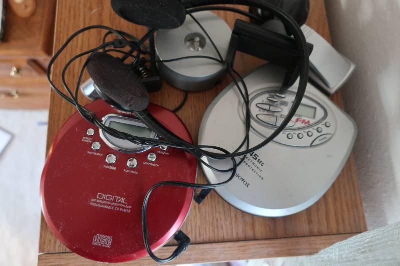 lot 8 image: Two Portable CD players