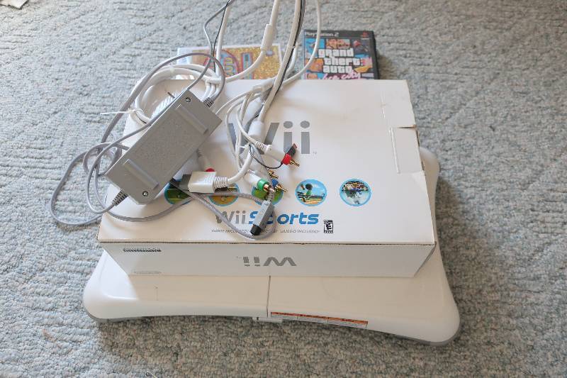 lot 19 image: Wii System