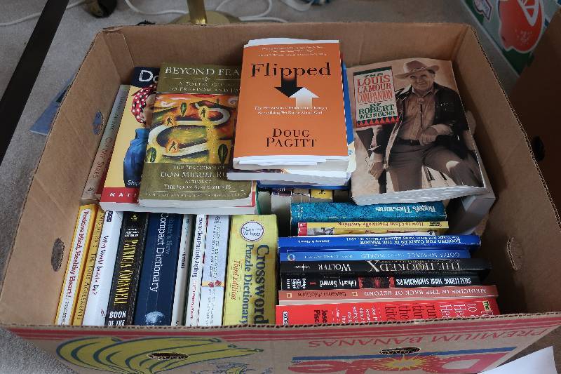lot 104 image: Box of books