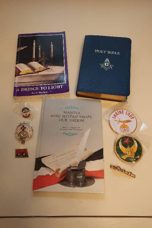 lot 111 image: FreemasonShriner lot