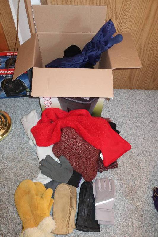 lot 133 image: Box of winterwear