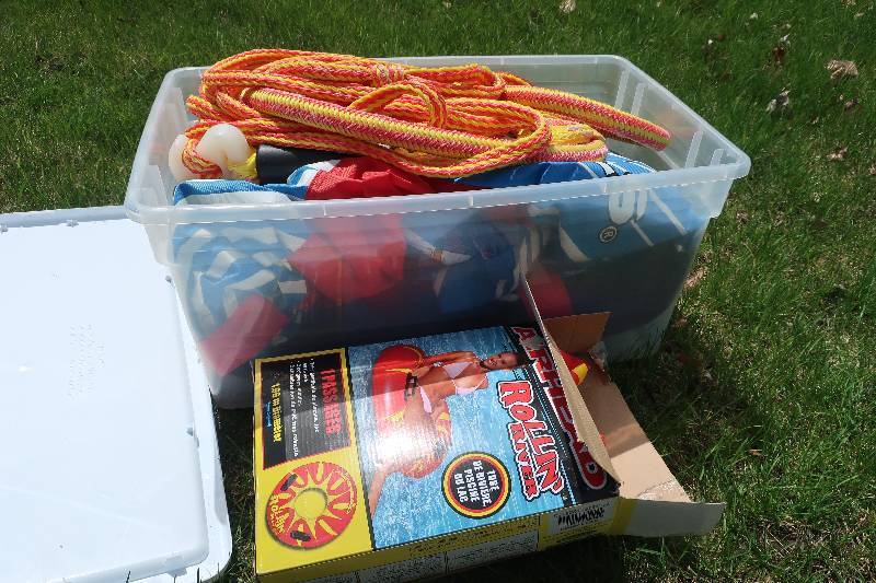 lot 162 image: Inflatable boat and inner tube