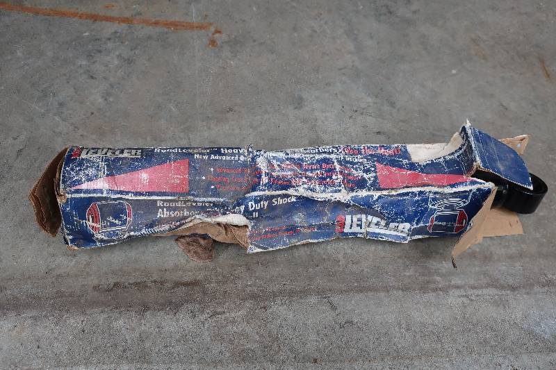 lot 173 image: Heavy-duty shock absorber