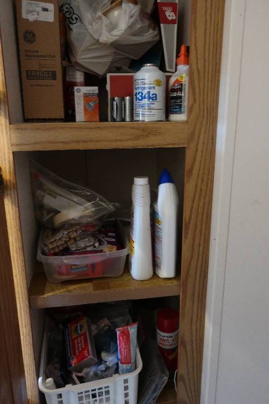 lot 213 image: Contents of three shelves in laundry room