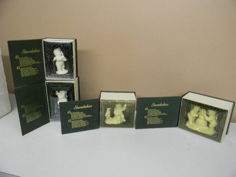lot 26 image: DEPARTMENT 56 SNOWBABIES COLLECTION - SEE PICTURES
