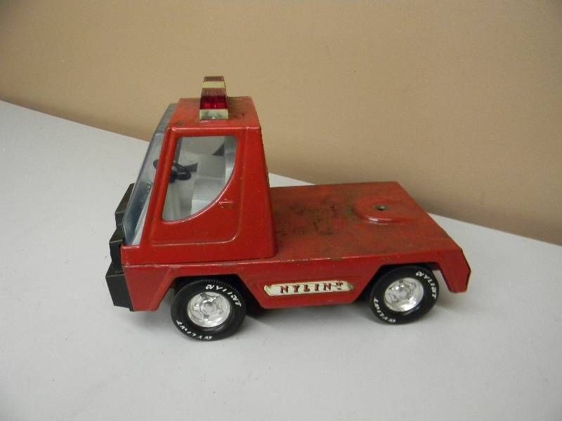 lot 26 image: VINTAGE NYLINT FIRE SEMI - SEE PICTURES