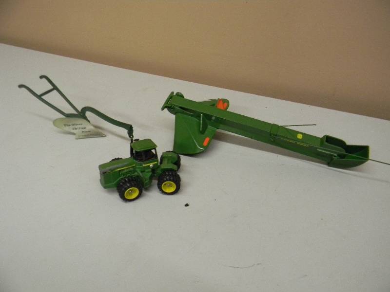 lot 53 image: THE OLIVER CHILLED PLOW (LIMITED EDITION) - JOHN DEERE FARM IMPLEMENT - JOHN DEERE 8850 - NICE COLLECTION - SEE PICTURES