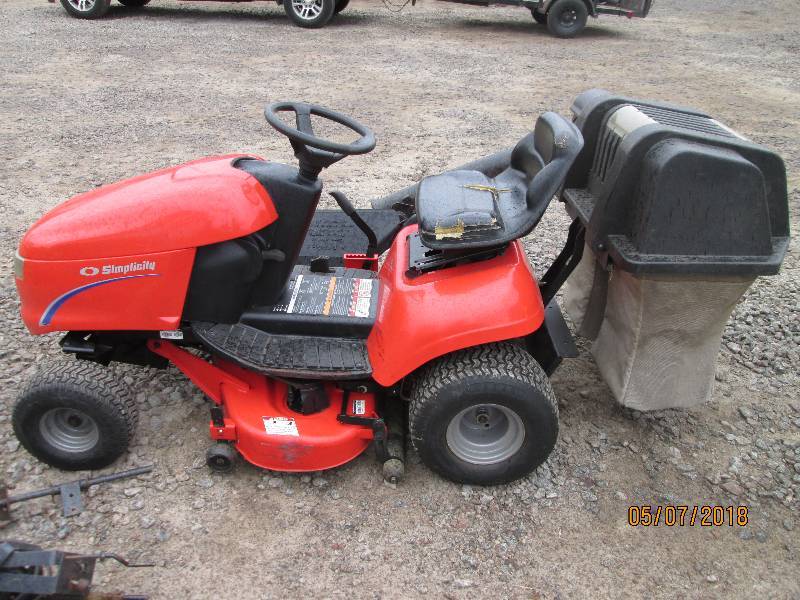 Simplicity Lawn Tractor