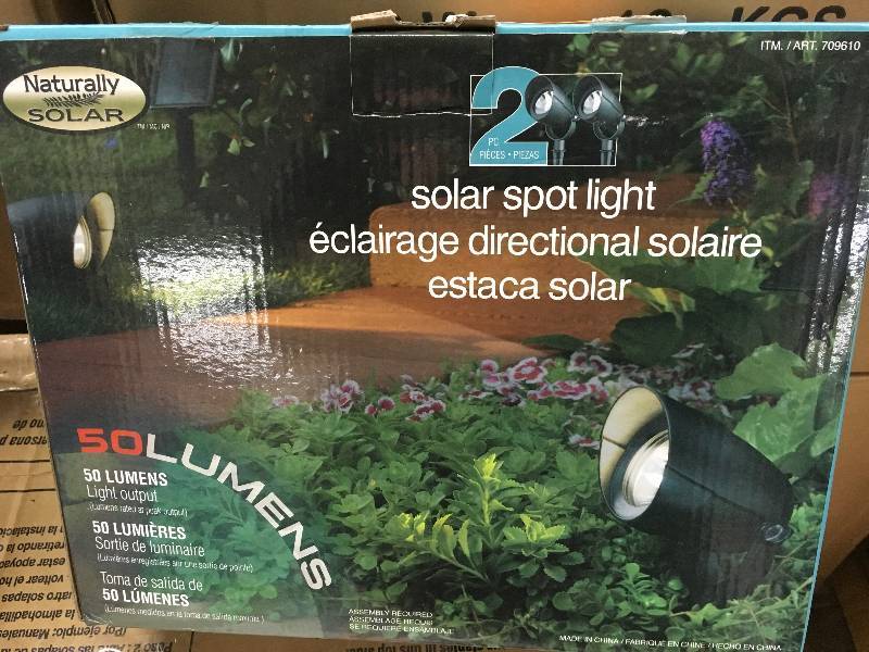 SOLAR SPOTLIGHTS 2 PK, RETAIL $14.99
