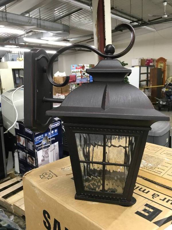 ALTAIR COACH LIGHT F17, RETAIL $34.99