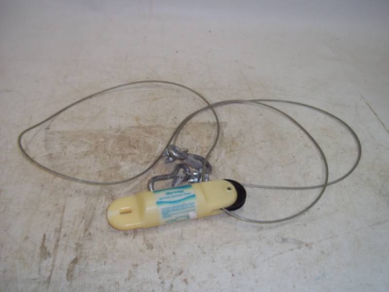 lot 38 image: Ski tow harness