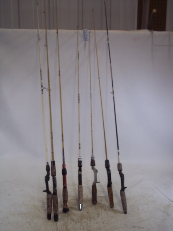 lot 45 image: 7 vintage Fishing Rods