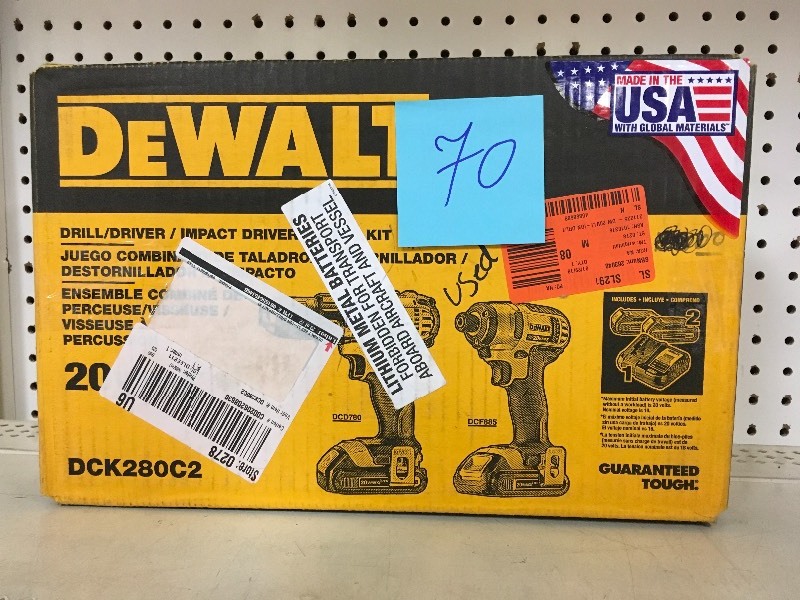 Dewalt 20-Volt MAX Lithium-Ion Cordless DrillImpact Combo Kit (2-Tool) with (2) Batteries 1.5Ah, Charger and Contractor Bag used in working condition