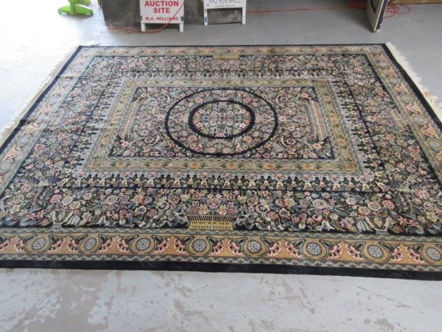 lot 505 image: 100% WOOL, ORIENTAL RUG FROM CYRUS