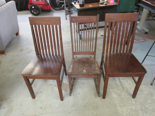 lot 540 image: 2 WOODEN CHAIRS AND WOODEN ROCKER