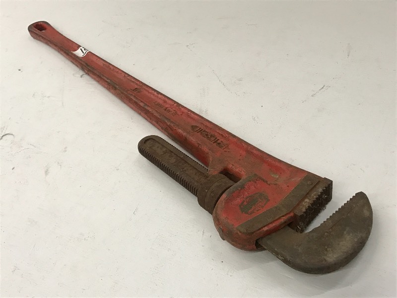 lot 18 image: Ridgid Heavy Duty 48 Pipe Wrench ...