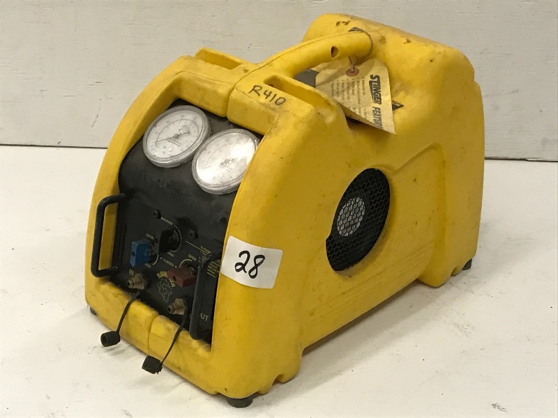 lot 28 image: Bacharach Stinger Model 2000 Recove...