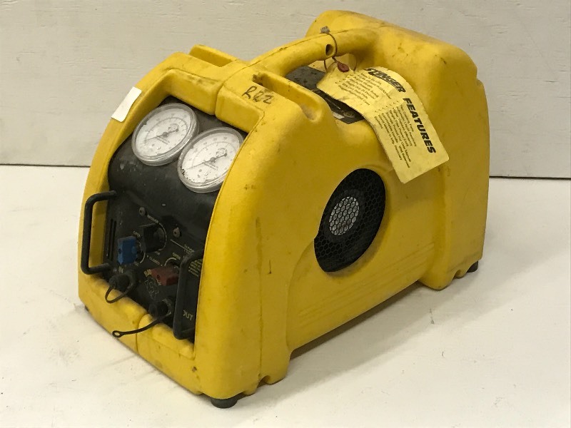 lot 29 image: Bacharach Stinger Model 2000 Recove...