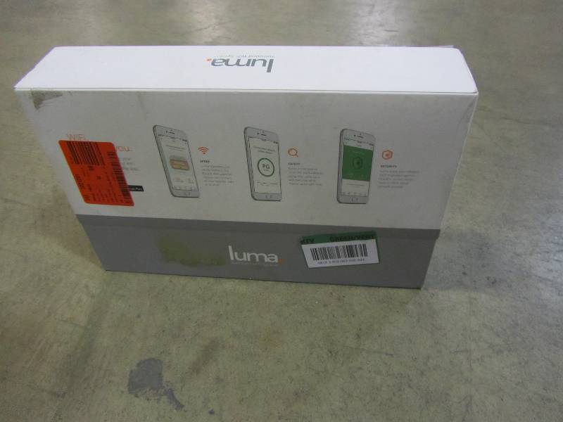 lot 45 image: Luma Intelligent Home Wi-Fi System, White (3-Pack)