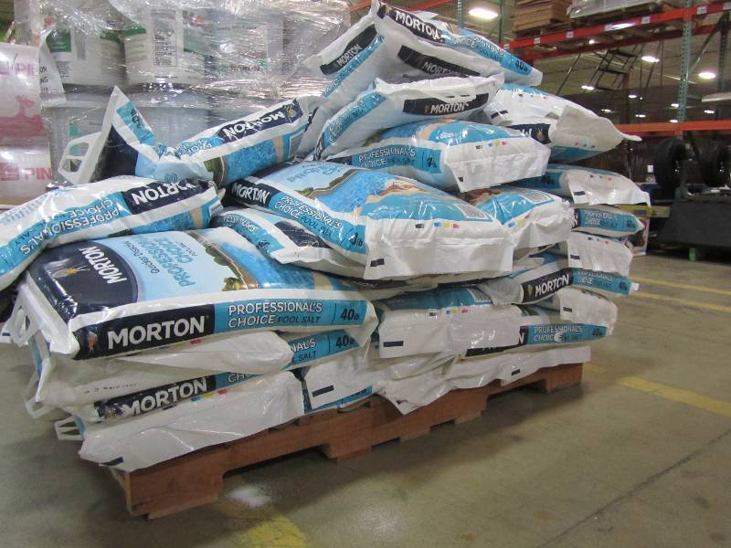 lot 54 image: Morton Salt 40 lb. Professionals Choice Pool Salt (lot of approximately 36 bags)
