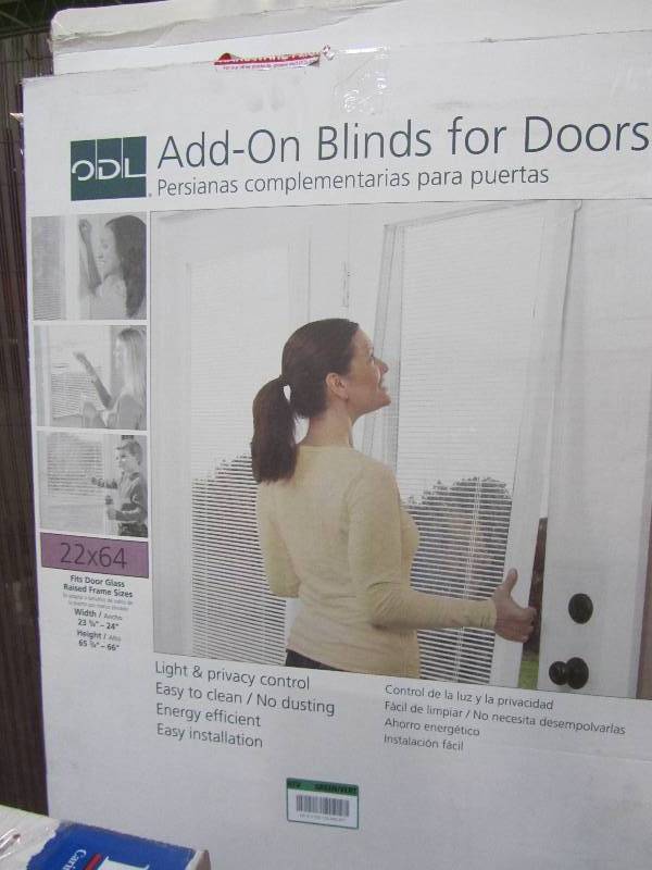 lot 96 image: ODL 0.59-in Cordless White Aluminum Light Filtering Door Blinds Mini-Blinds (Common 25-in Actual 24.75-in x 64-in) (x2)