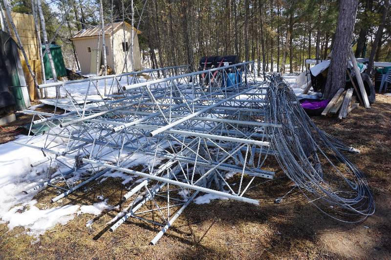 Rohn Model - 45 100 Guyed Tri Tower With Wires