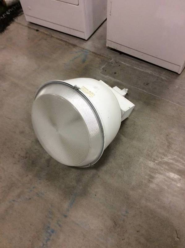 5 Hanging Commercial Lights - HID