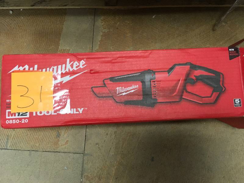 lot 31 image: Milwaukee 0850-20 M12 Compact Vacuum (Bare Tool) not used