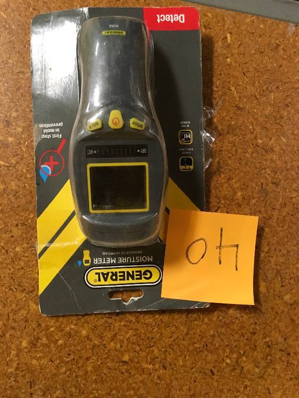 lot 40 image: General Tools MM8 Pinless Moisture Meter