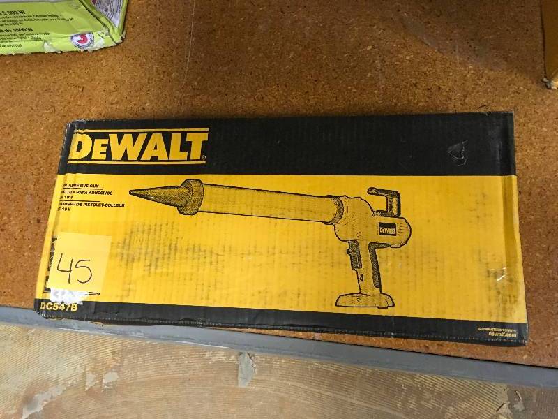 lot 45 image: Dewalt  18Volt MAX Lithium-Ion Cordless 300-600 ml Sausage Pack Adhesive Gun (Tool-Only) not used