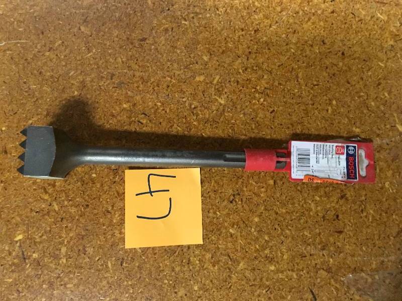 lot 47 image: Bosch 1-34 In. Square x 9-14 in. 16-Tooth Head Hammer Steel SDS-max Bushing Tool not used