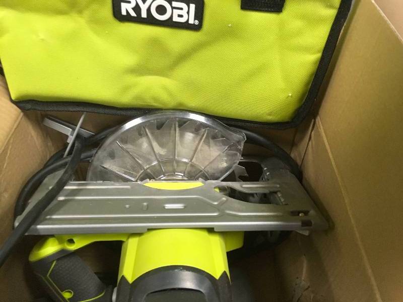 lot 64 image: Circular Saw with Laser-CSB144LZK used in working condition