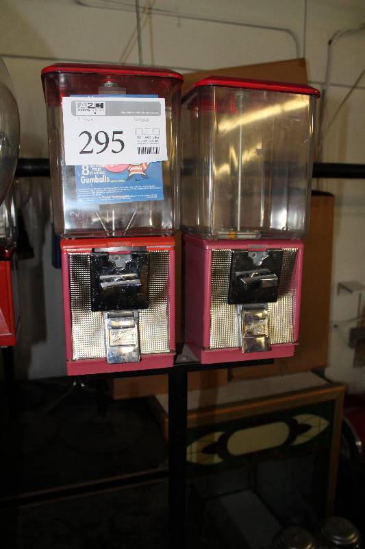 Northwestern 2-Head $.25 Bulk Candy Dispenser