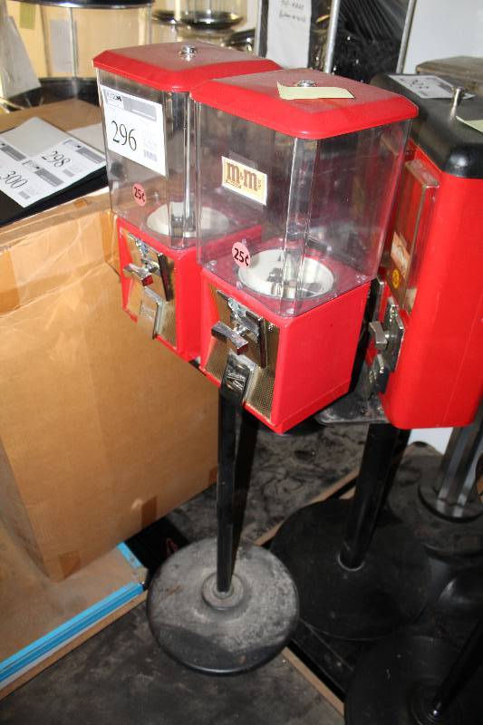 Northwestern 2-Head $.25 Bulk Candy Dispenser