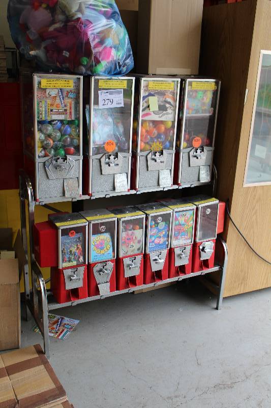Northwestern 10-Head $.25 Bulk Candy Dispenser