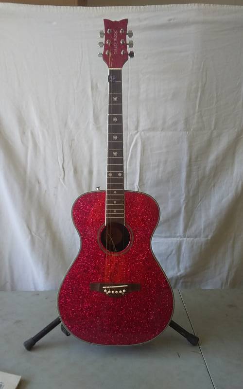 lot 1 image: Daisy Rock SGS-DR6209 6 String Guitar With Stand (Hot Pink Glitter)