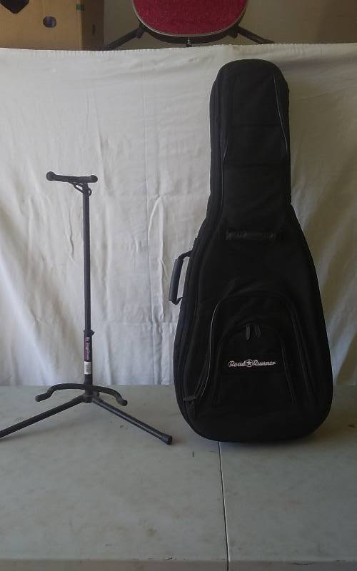 lot 2 image: On Stage Guitar Stand & Road Runner Guitar Case