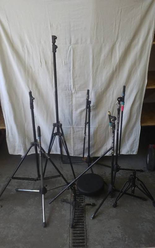 lot 4 image: Lot Of Assorted Microphone & Speaker StandsParts
