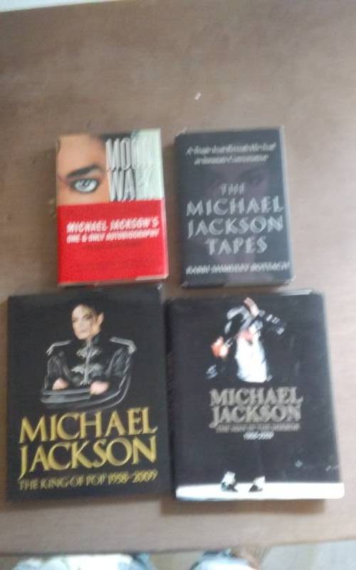 lot 14 image: 4-Michael Jackson Hard Cover Books