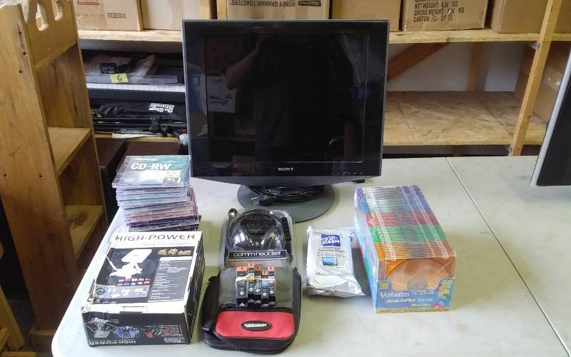 lot 33 image: Sony 18 Inch Computer Monitor, Computer Head Set, Wireless Antenna, Discs, Wipes, Ink