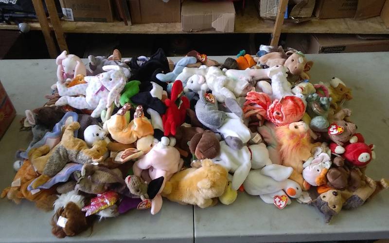 lot 56 image: Collection Of 100 Beanie Babies