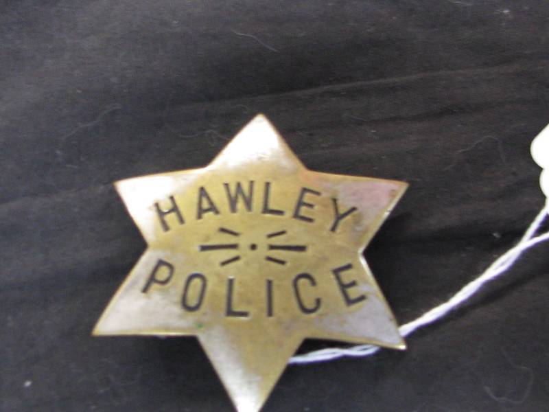 lot 7 image: Hawley, Mn. Retired Police Badge