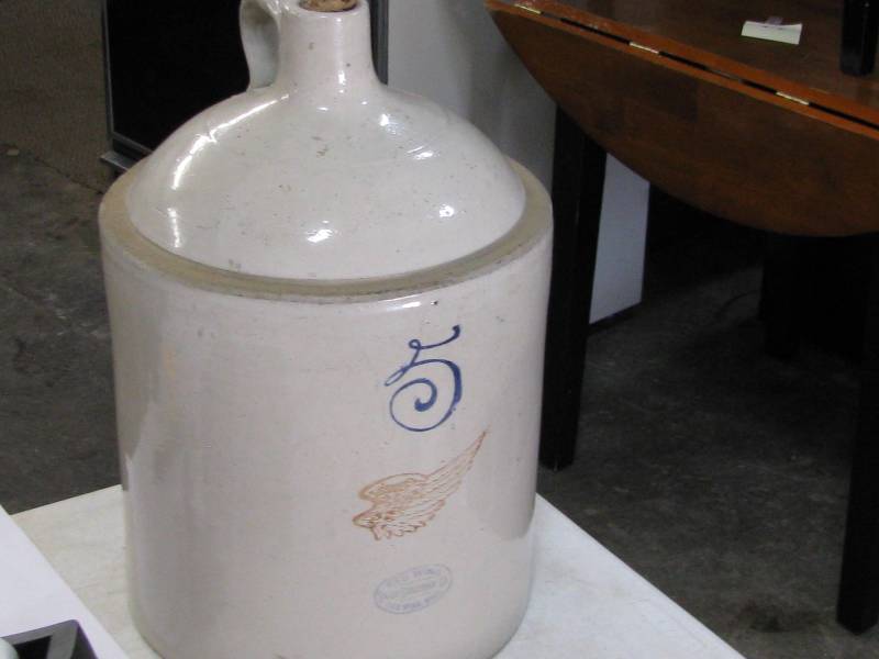 lot 21 image: Red Wing 5gl Shoulder Jug