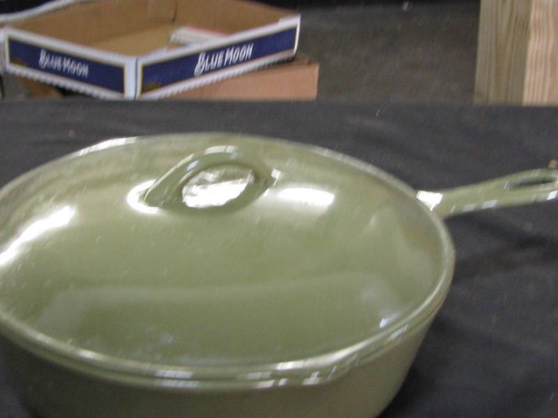lot 60 image: Cast Iron Enameled Deep Chicken Fryer