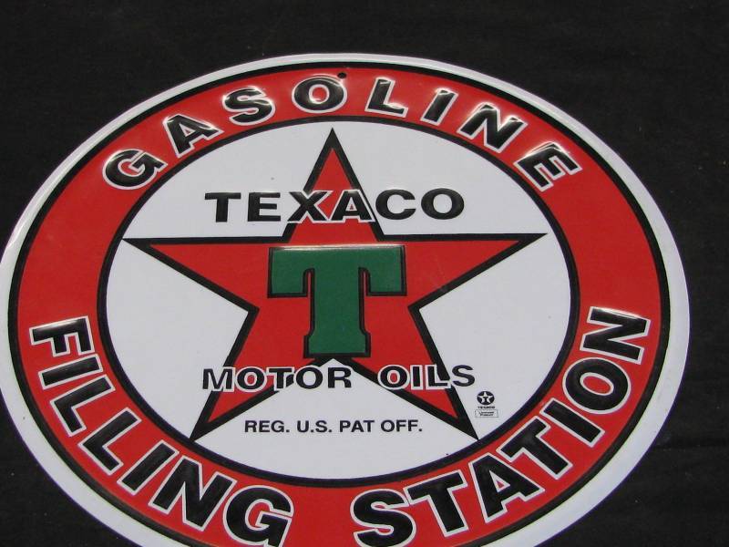 lot 65 image: Metal Texaco Sign
