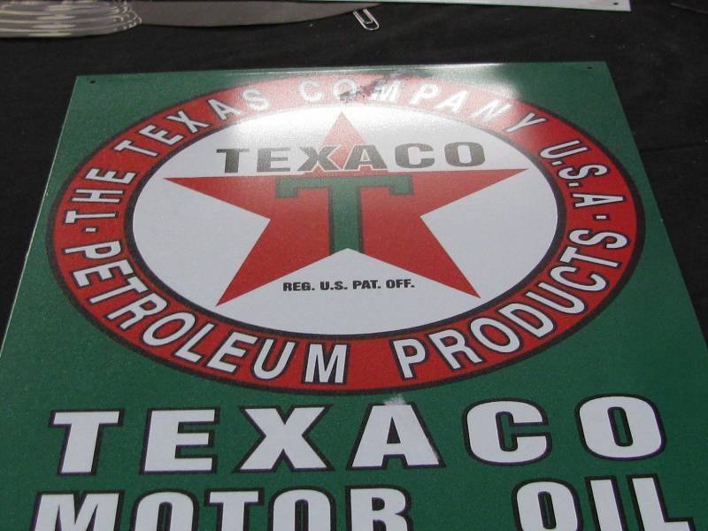 lot 69 image: Metal Texaco Sign